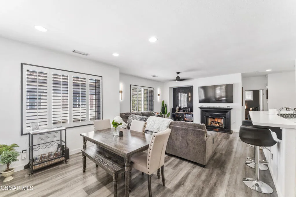 28046 Serra Lane, Valencia, California 91355 home-pic-12
