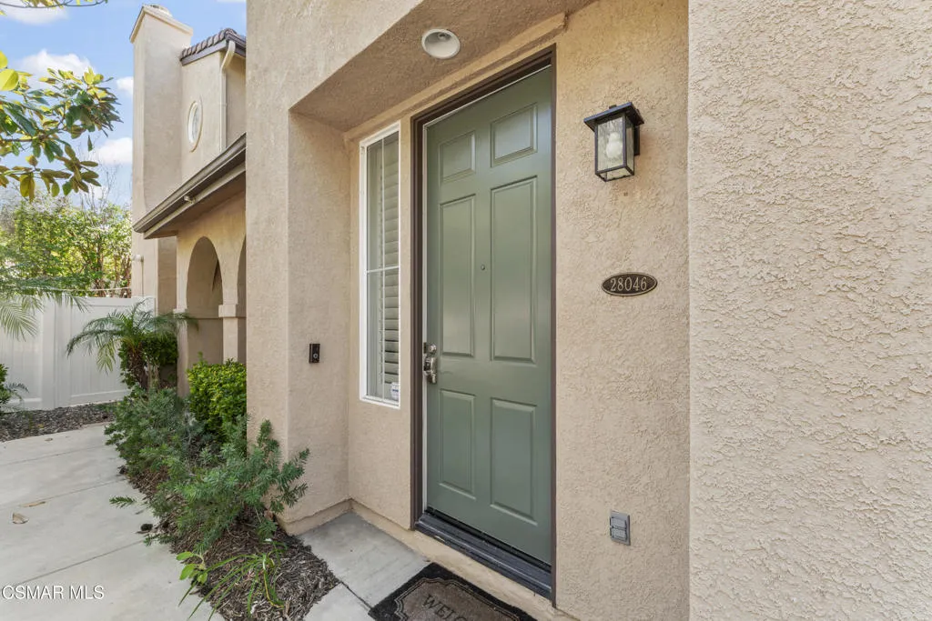 28046 Serra Lane, Valencia, California 91355 home-pic-6