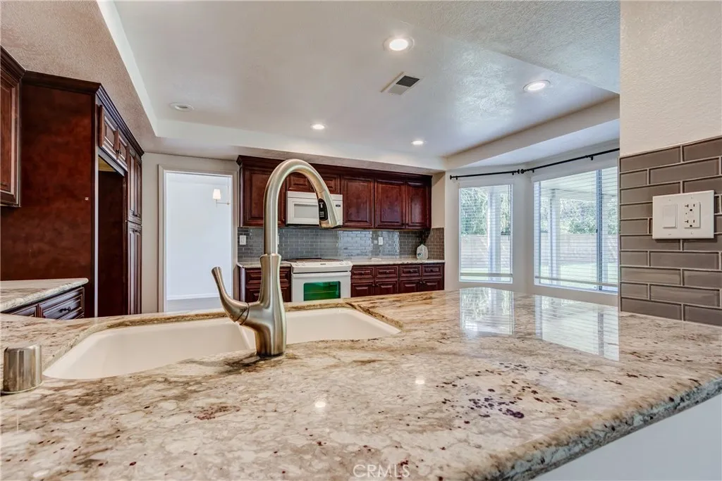 617 Calle Santa Barbara, San Dimas, California 91773 home-pic-12