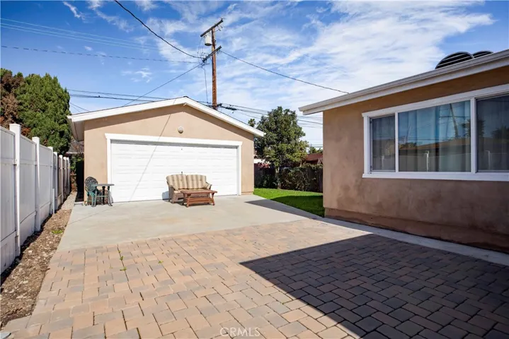 Detached 2 Car Garage