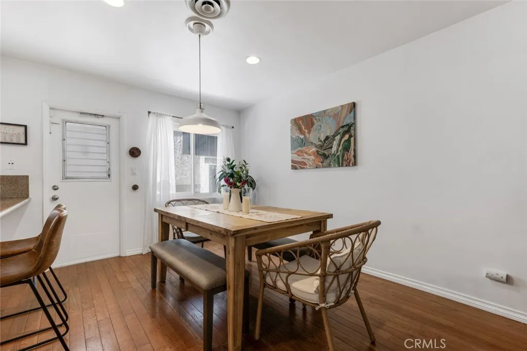 14238 Dickens Street 3, Sherman Oaks, California 91423 home-pic-8