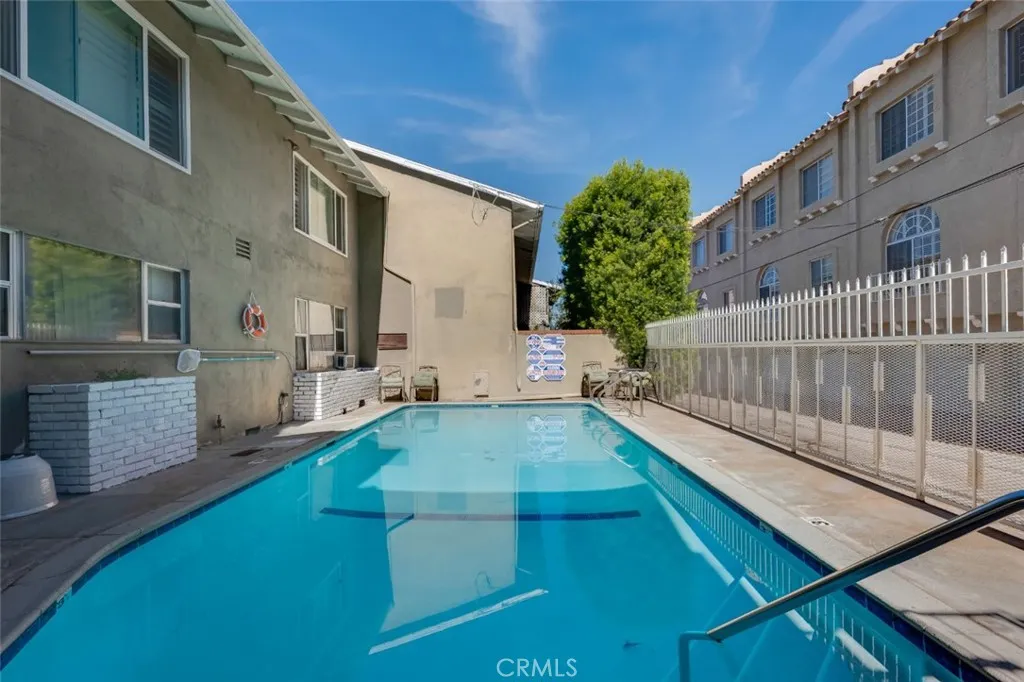 14238 Dickens Street 3, Sherman Oaks, California 91423 home-pic-22