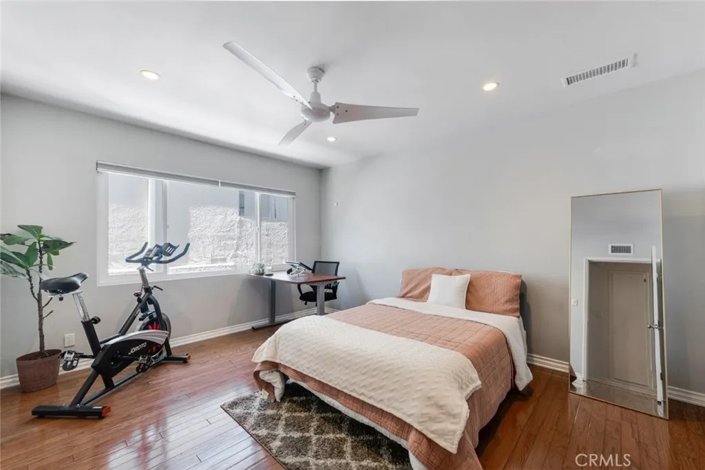14238 Dickens Street 3, Sherman Oaks, California 91423 home-pic-15