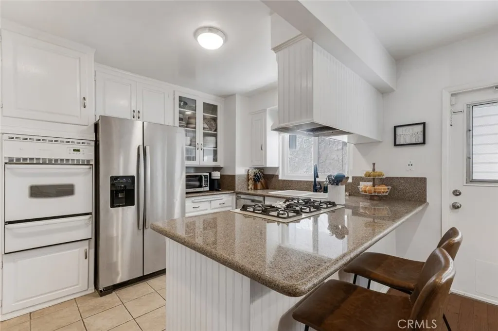 14238 Dickens Street 3, Sherman Oaks, California 91423 home-pic-10