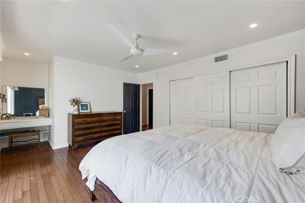 14238 Dickens Street 3, Sherman Oaks, California 91423 home-pic-19