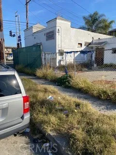 SIDE OF LOT
