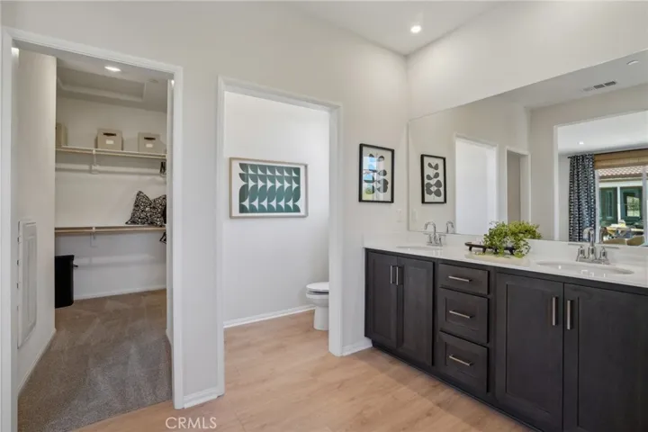 MODEL HOME