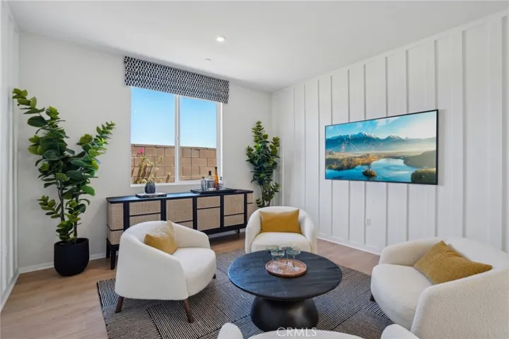 MODEL HOME