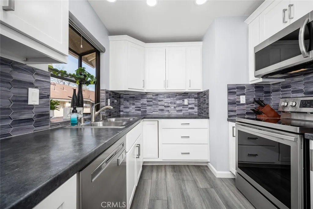 7774 Ramsdale Way, Stanton, California 90680 home-pic-20