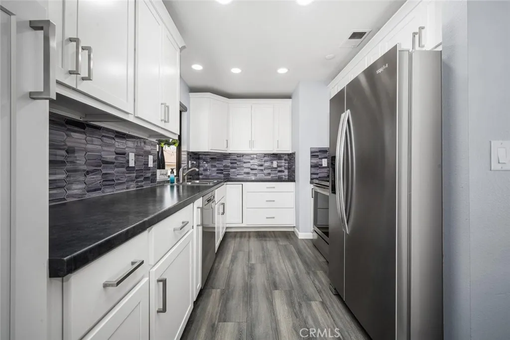 7774 Ramsdale Way, Stanton, California 90680 home-pic-17