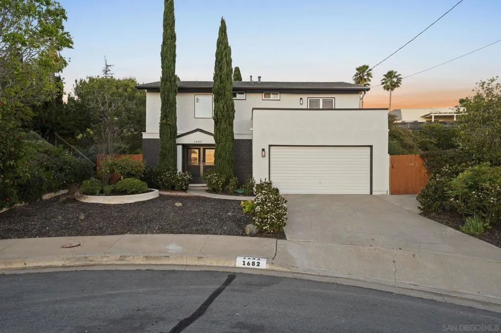 1682 Saddlehorn Dr, San Marcos, California 92069 home-pic-0
