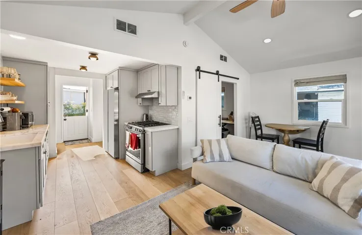 389 Park, Laguna Beach, California 92651
