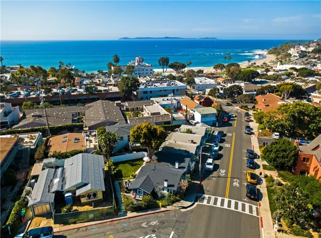 389 Park, Laguna Beach, California 92651