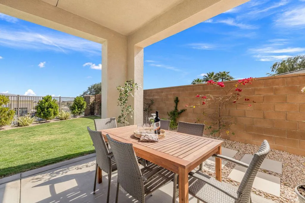 41462 Harvey Mudd Drive, Palm Desert, California 92211 home-pic-40