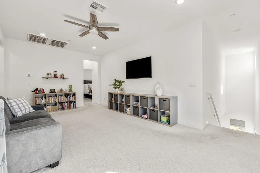 41462 Harvey Mudd Drive, Palm Desert, California 92211 home-pic-16