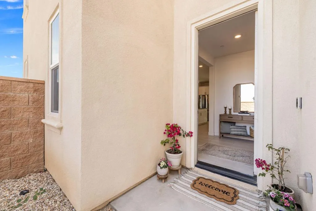 41462 Harvey Mudd Drive, Palm Desert, California 92211 home-pic-2
