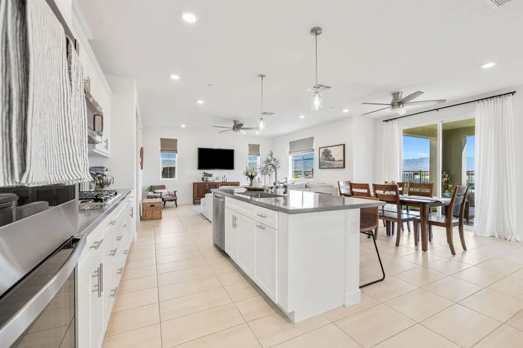 41462 Harvey Mudd Drive, Palm Desert, California 92211 home-pic-9
