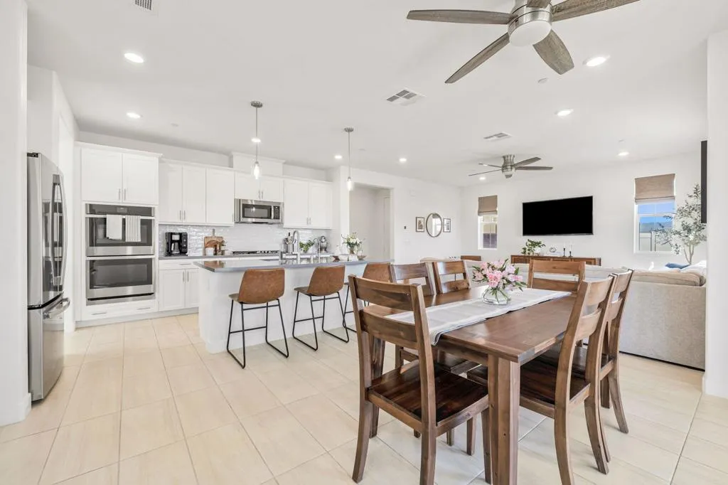 41462 Harvey Mudd Drive, Palm Desert, California 92211 home-pic-12