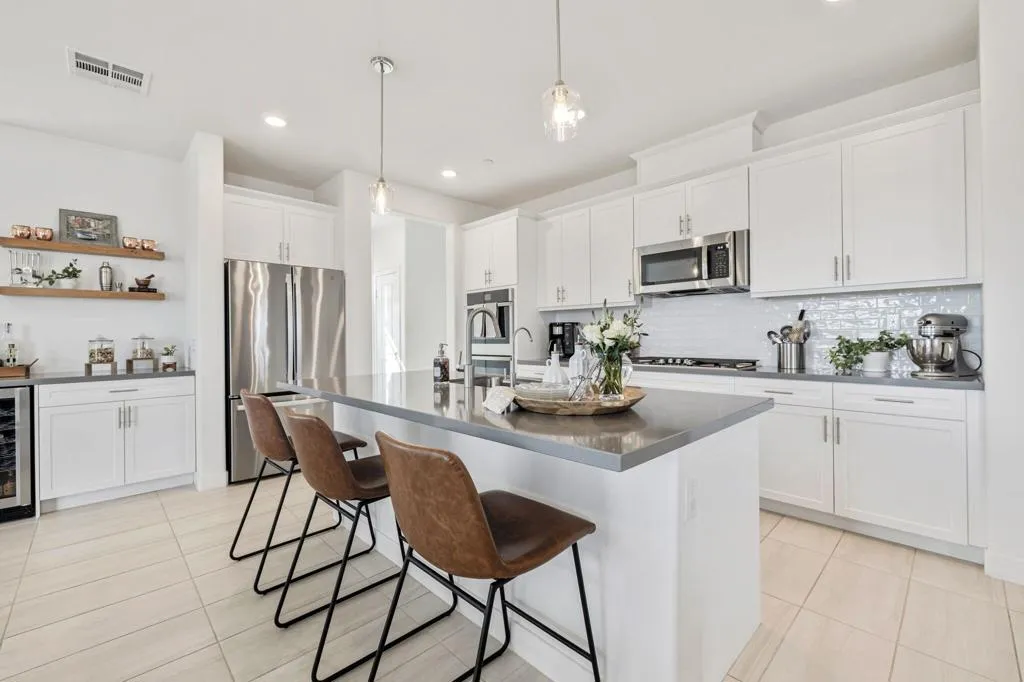 41462 Harvey Mudd Drive, Palm Desert, California 92211 home-pic-1