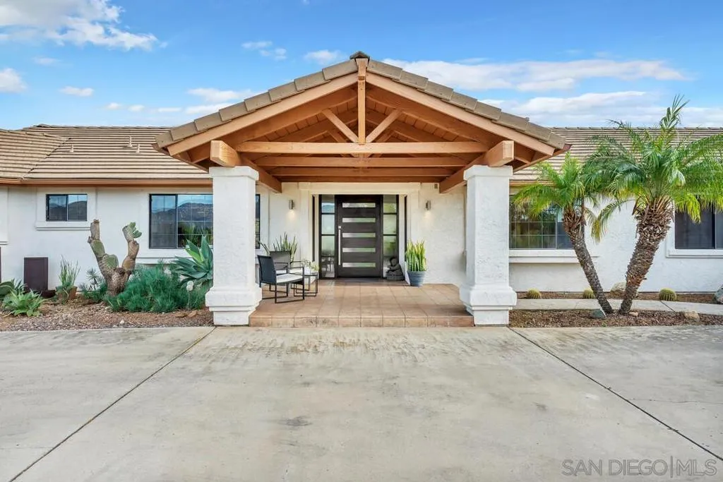 15003 Driftwood Creek Rd, El Cajon, California 92021 home-pic-3