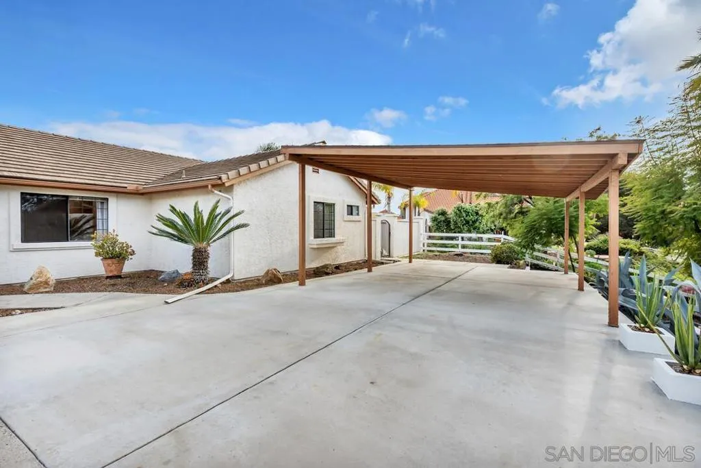 15003 Driftwood Creek Rd, El Cajon, California 92021 home-pic-4