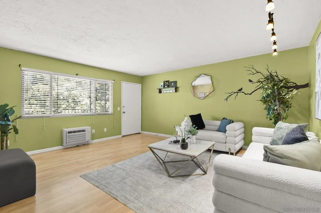 403 Emerald Ave Apt 8, El Cajon, California 92020 home-pic-9