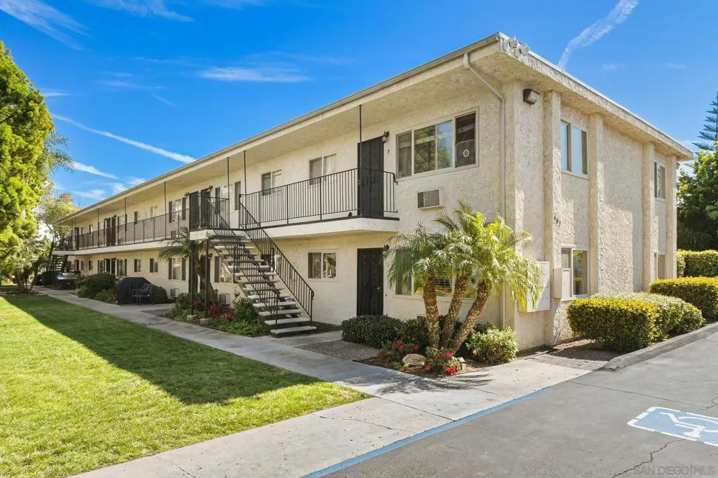 403 Emerald Ave Apt 8, El Cajon, California 92020 home-pic-1