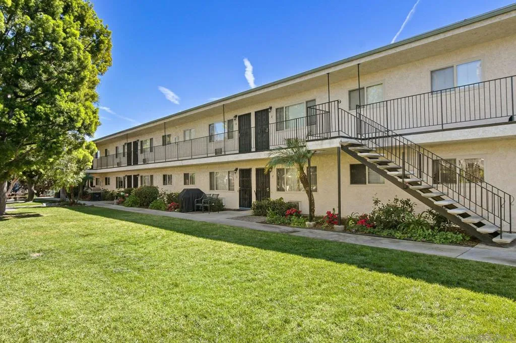 403 Emerald Ave Apt 8, El Cajon, California 92020 home-pic-3