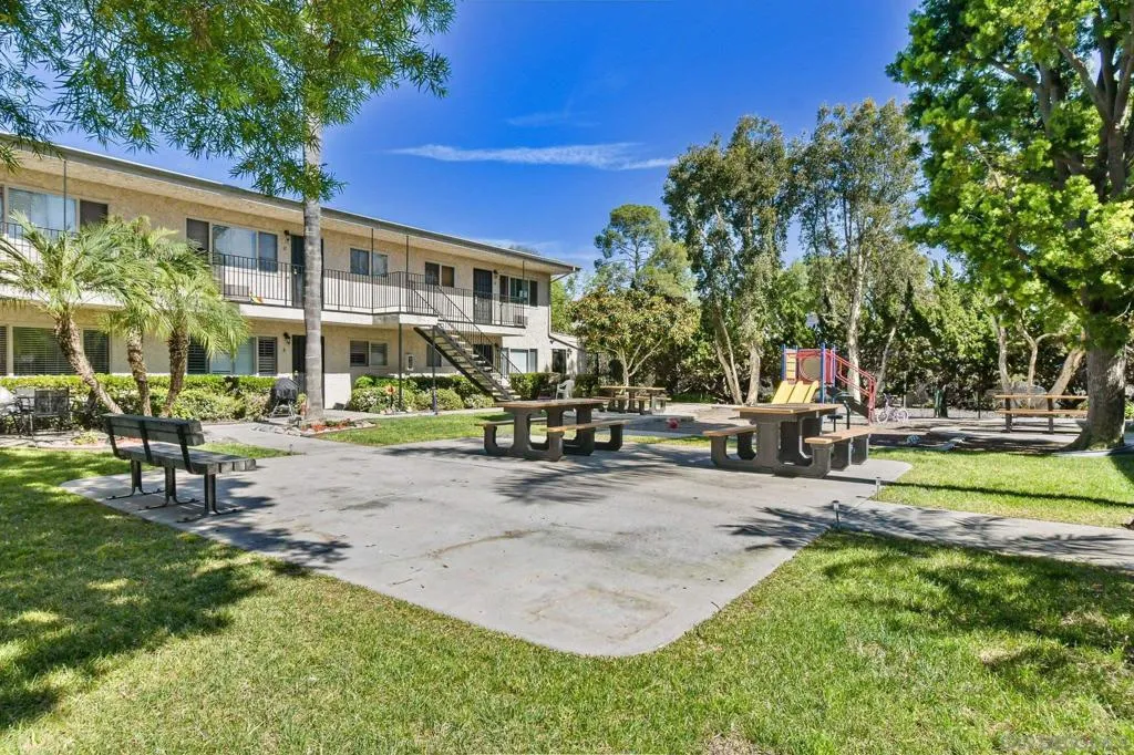 403 Emerald Ave Apt 8, El Cajon, California 92020 home-pic-23
