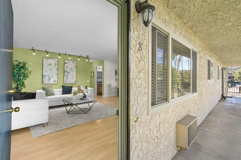 403 Emerald Ave Apt 8, El Cajon, California 92020 home-pic-5