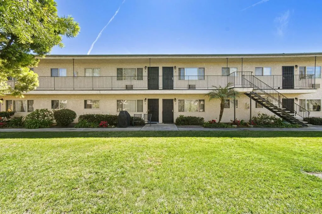 403 Emerald Ave Apt 8, El Cajon, California 92020 home-pic-2