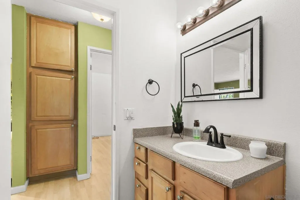 403 Emerald Ave Apt 8, El Cajon, California 92020 home-pic-17