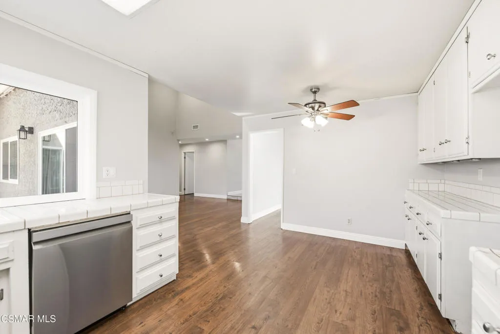 2249 St Clair Avenue, Simi Valley, California 93063 home-pic-24