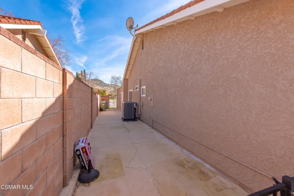 2249 St Clair Avenue, Simi Valley, California 93063 home-pic-49