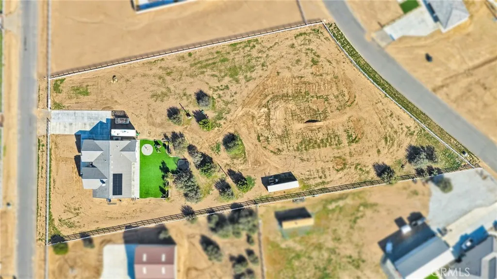 9177 Taylor Way, Phelan, California 92371 home-pic-40