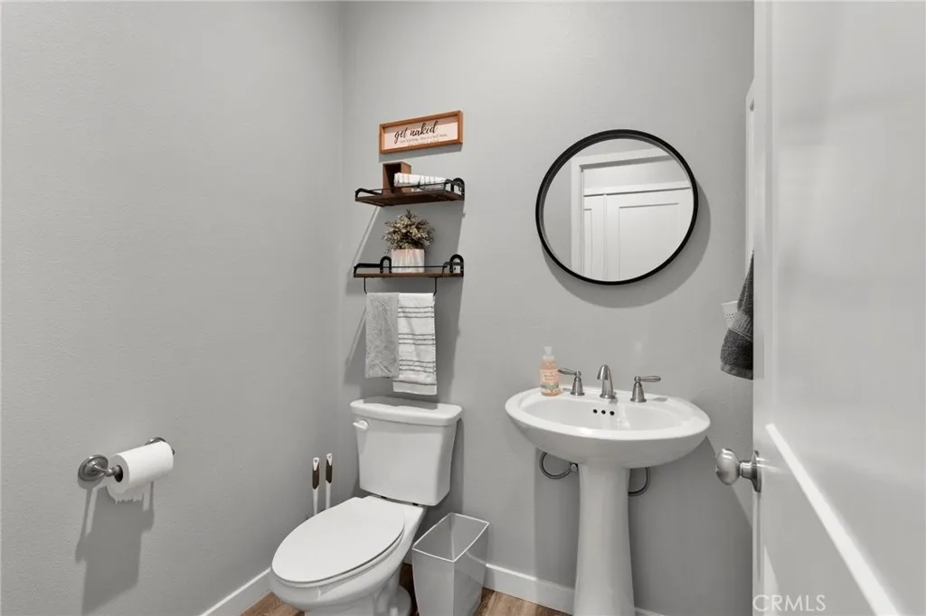 9177 Taylor Way, Phelan, California 92371 home-pic-28