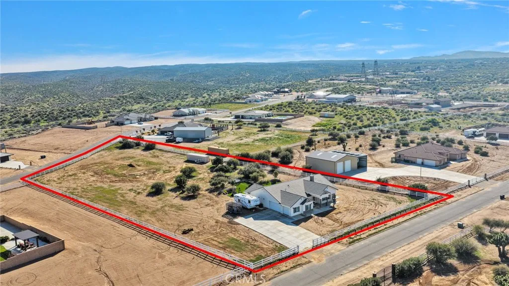 9177 Taylor Way, Phelan, California 92371 home-pic-44