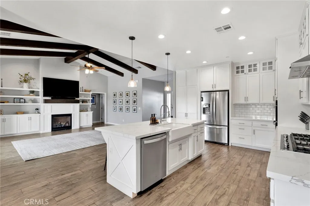 9177 Taylor Way, Phelan, California 92371 home-pic-11