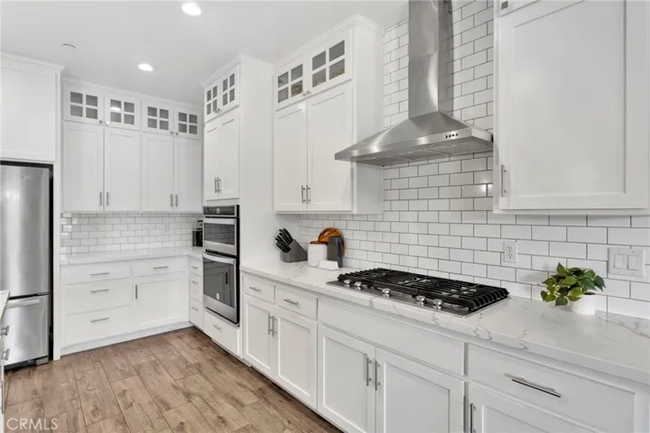 State of the Art appliances.