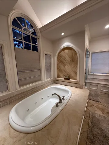primary bathroom suite
