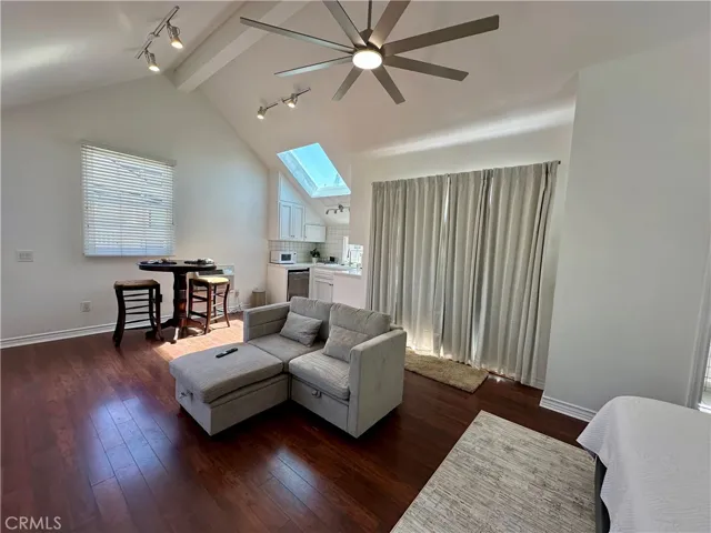 Third bedroom suite