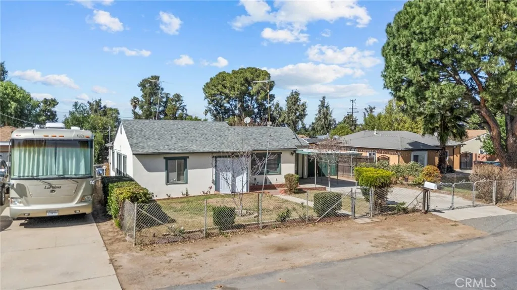 856 Via Bernardo, Corona, California 92882 home-pic-5