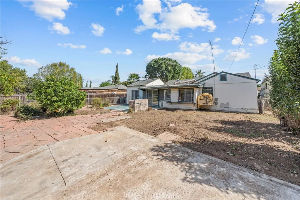 856 Via Bernardo, Corona, California 92882 home-pic-2