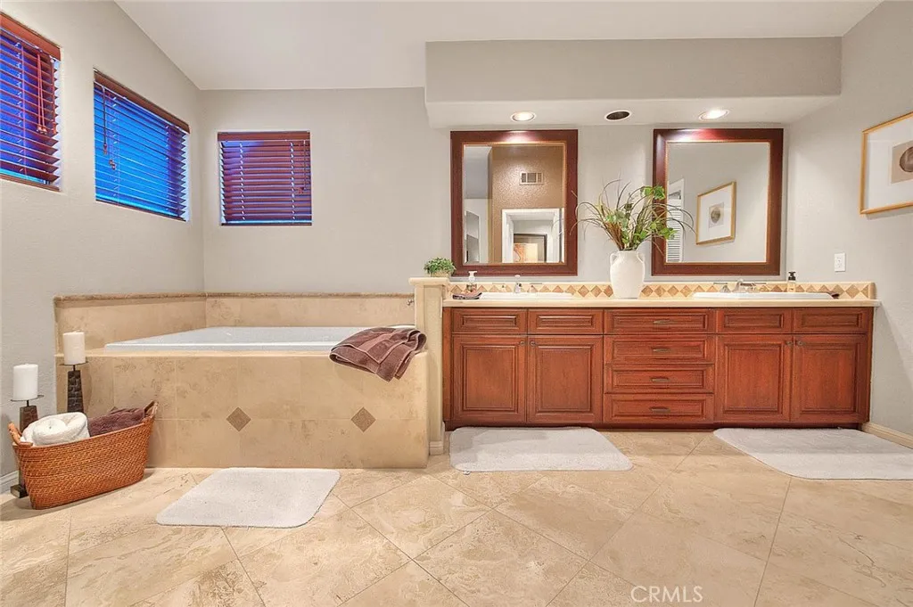 2750 Hidden Hills, Corona, California 92882 home-pic-42