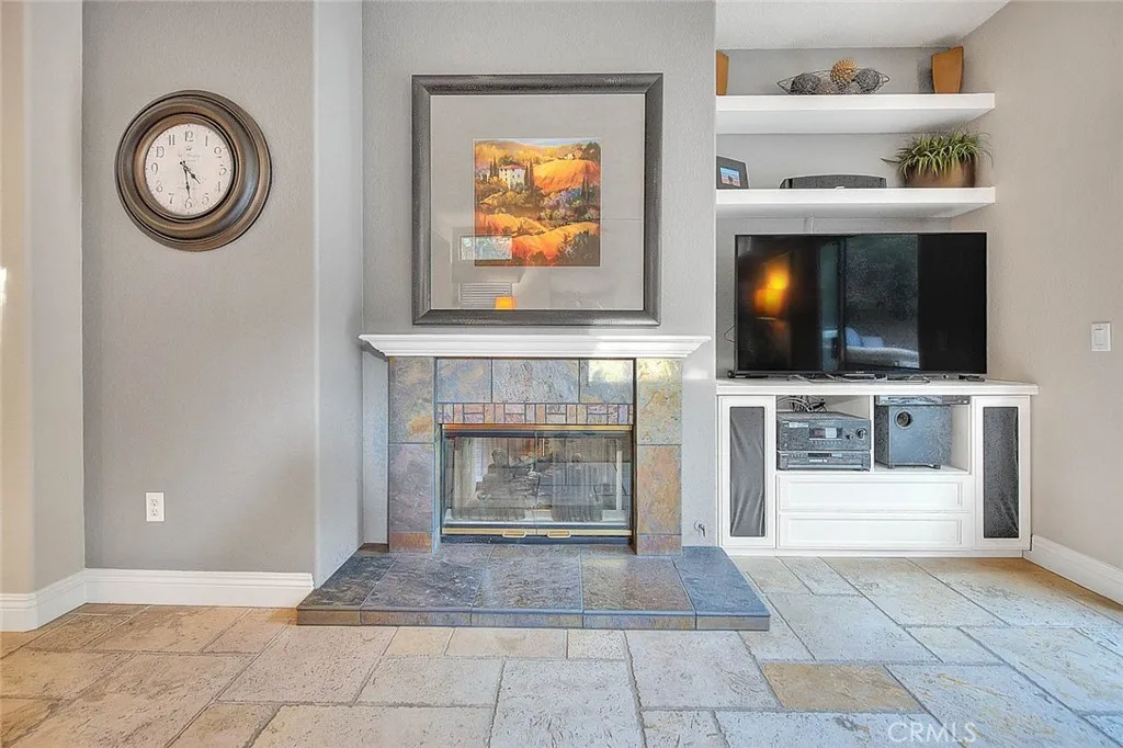 2750 Hidden Hills, Corona, California 92882 home-pic-28