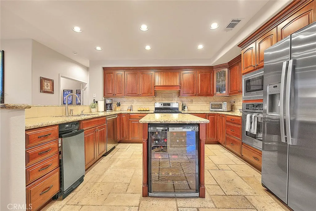 2750 Hidden Hills, Corona, California 92882 home-pic-17