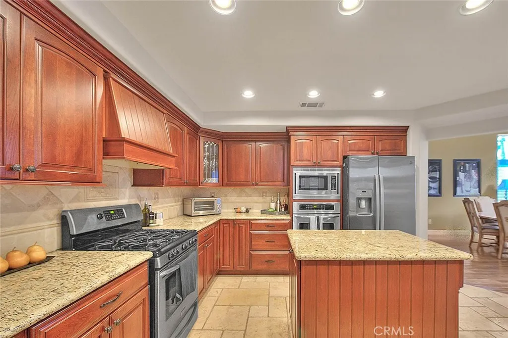 2750 Hidden Hills, Corona, California 92882 home-pic-20