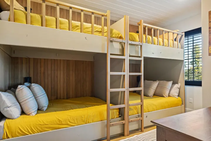 4th Bedroom yellow 3