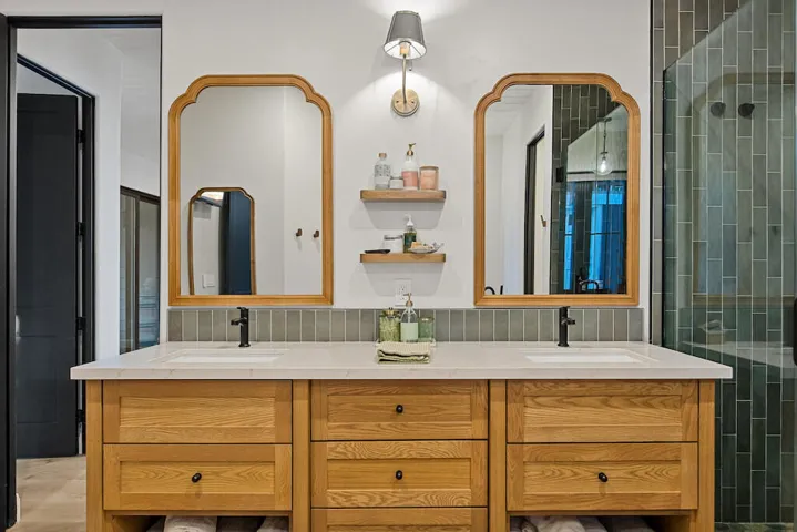 1st Primary bathroom 2