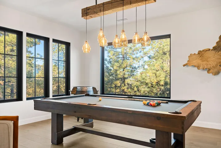 Billiard area